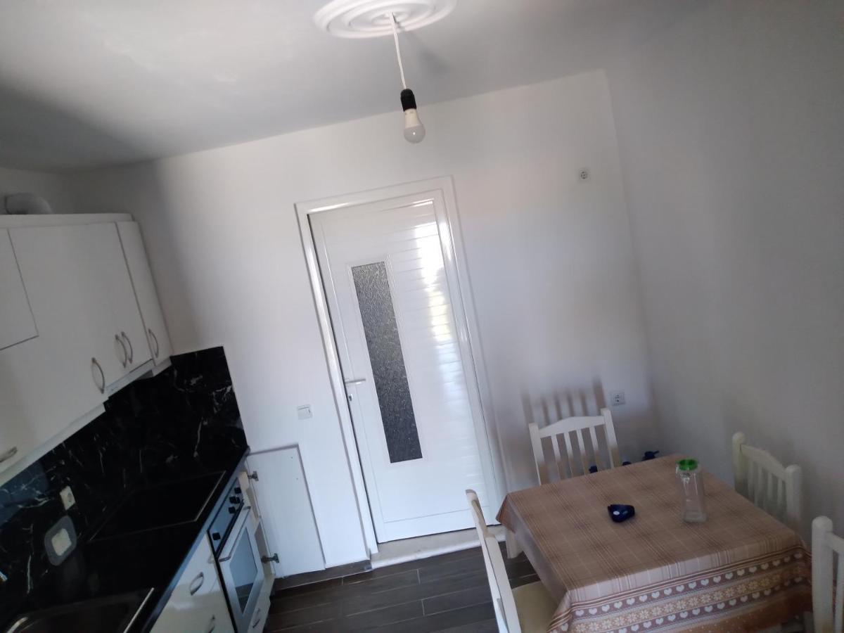 Condo Rooms Саранде Екстериор снимка
